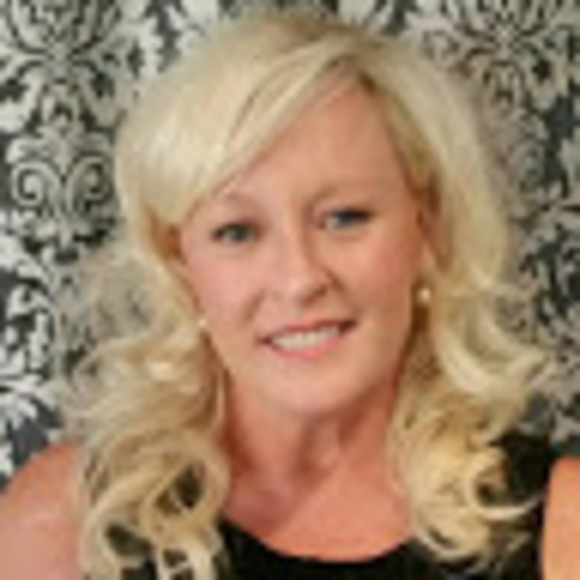 Meet your Posher, Sandra - Picture 1 of 1